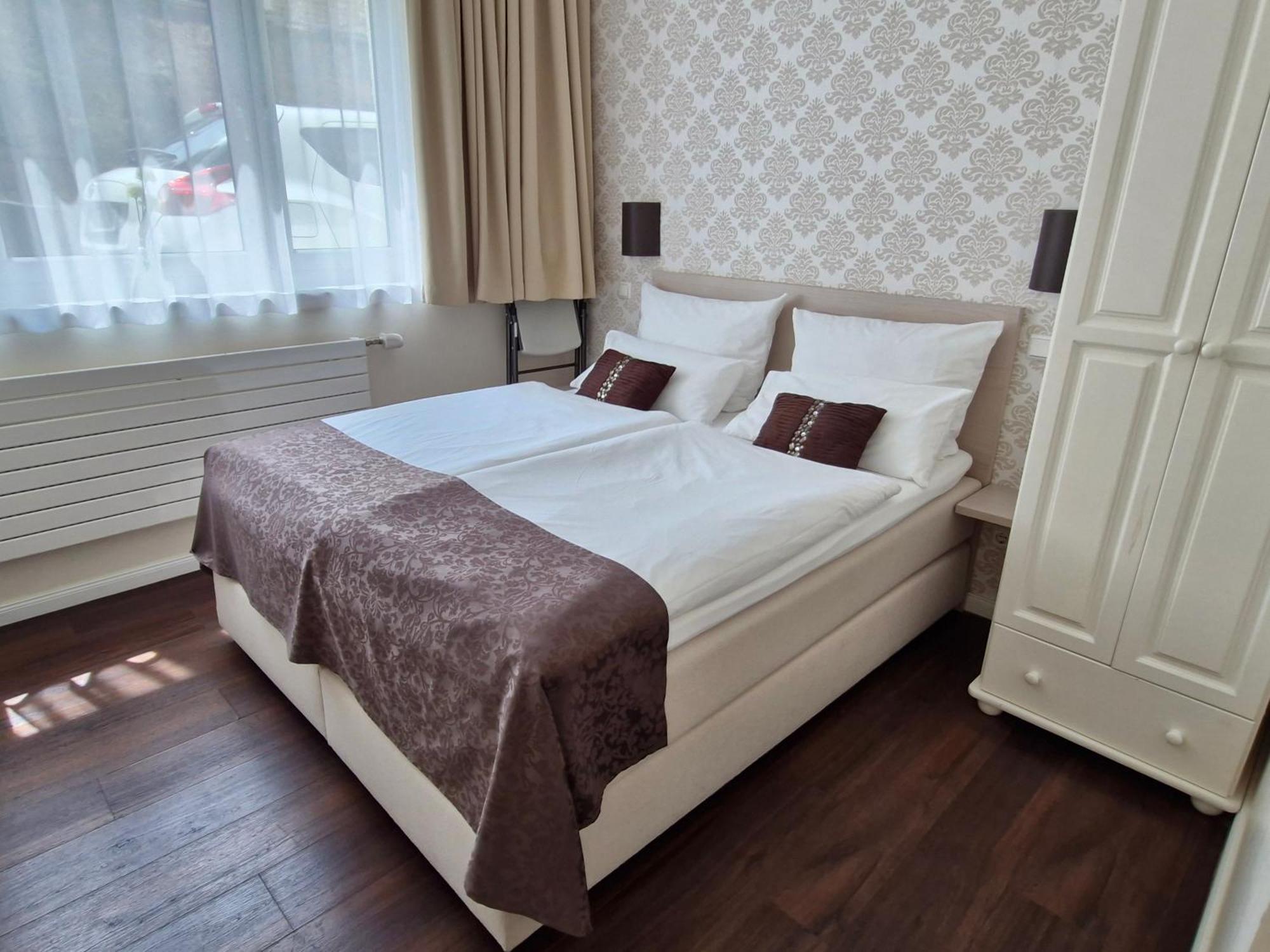 Apartment List Five - Your British *